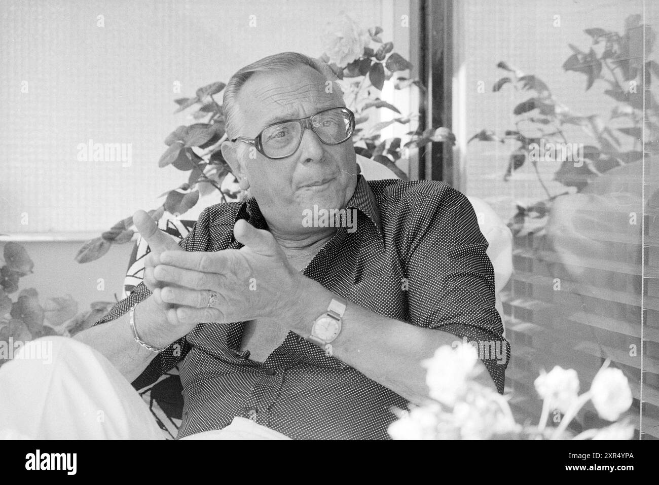 Porträt Jan Borkus Radio-Schauspieler, Theater, 24-08-1978, Whizgle Dutch News: Historische Bilder zugeschnitten auf die Zukunft. Erkunden Sie die Vergangenheit der Niederlande mit modernen Perspektiven durch Bilder von niederländischen Agenturen. Verbinden der Ereignisse von gestern mit den Erkenntnissen von morgen. Begeben Sie sich auf eine zeitlose Reise mit Geschichten, die unsere Zukunft prägen. Stockfoto