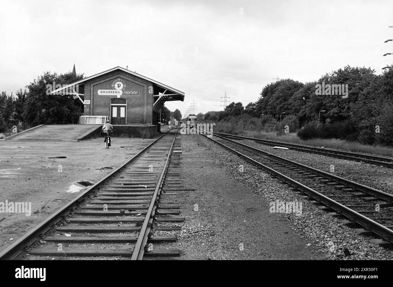 Rep. Nijverdal, Villages and Cities, Nijverdal, 26-09-1984, Whizgle Dutch News: Historical Images Tailored for the Future. Erkunden Sie die Vergangenheit der Niederlande mit modernen Perspektiven durch Bilder von niederländischen Agenturen. Verbinden der Ereignisse von gestern mit den Erkenntnissen von morgen. Begeben Sie sich auf eine zeitlose Reise mit Geschichten, die unsere Zukunft prägen. Stockfoto