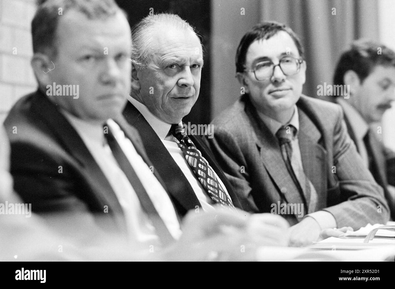 C.O.R. Meeting VNU, Hoog Brabant, Utrecht, VNU Association of Dutch Publishers, Utrecht, 27-11-1981, Whizgle Dutch News: Historical Images Tailored for the Future. Erkunden Sie die Vergangenheit der Niederlande mit modernen Perspektiven durch Bilder von niederländischen Agenturen. Verbinden der Ereignisse von gestern mit den Erkenntnissen von morgen. Begeben Sie sich auf eine zeitlose Reise mit Geschichten, die unsere Zukunft prägen. Stockfoto