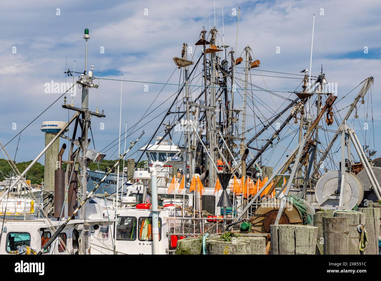 Details zu kommerziellen Fischerbooten am Dock bei Gosmans in montauk Stockfoto