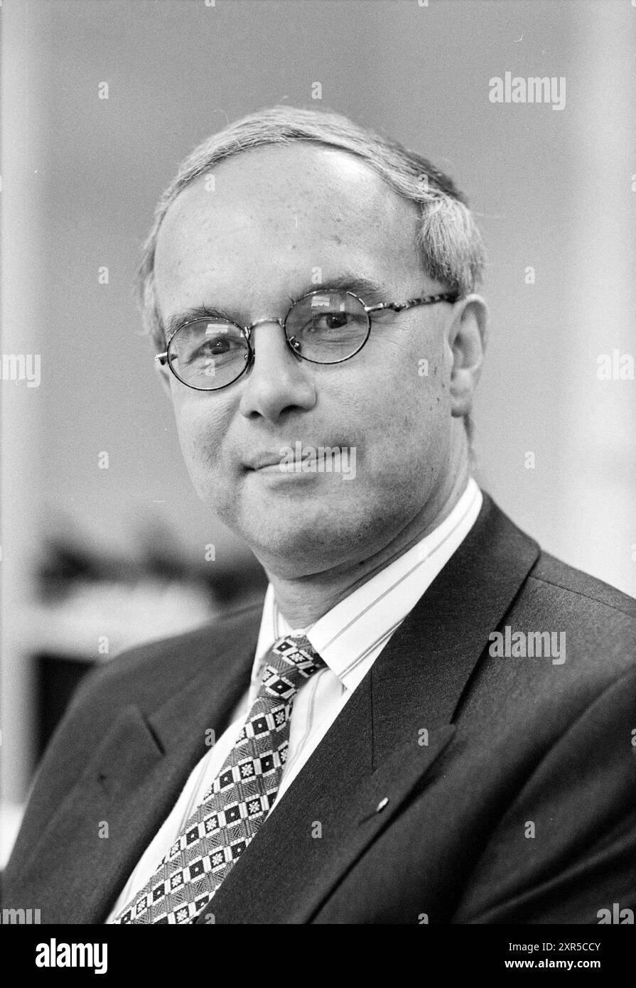 E.J. Feppen, Direktor VSB, Haarlem, Niederlande, 15-04-1997, Whizgle Dutch News: historische Bilder für die Zukunft. Erkunden Sie die Vergangenheit der Niederlande mit modernen Perspektiven durch Bilder von niederländischen Agenturen. Verbinden der Ereignisse von gestern mit den Erkenntnissen von morgen. Begeben Sie sich auf eine zeitlose Reise mit Geschichten, die unsere Zukunft prägen. Stockfoto