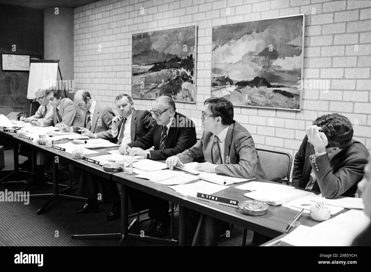 C.O.R. Meeting VNU, Hoog Brabant, Utrecht, VNU Association of Dutch Publishers, Utrecht, 27-11-1981, Whizgle Dutch News: Historical Images Tailored for the Future. Erkunden Sie die Vergangenheit der Niederlande mit modernen Perspektiven durch Bilder von niederländischen Agenturen. Verbinden der Ereignisse von gestern mit den Erkenntnissen von morgen. Begeben Sie sich auf eine zeitlose Reise mit Geschichten, die unsere Zukunft prägen. Stockfoto