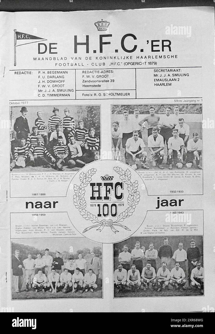 Monatszeitschrift The HFC-er vom Oktober 1977 - 100 Jahre H.F.C., 15-10-1975, Whizgle Dutch News: Historical Images Tailored for the Future. Erkunden Sie die Vergangenheit der Niederlande mit modernen Perspektiven durch Bilder von niederländischen Agenturen. Verbinden der Ereignisse von gestern mit den Erkenntnissen von morgen. Begeben Sie sich auf eine zeitlose Reise mit Geschichten, die unsere Zukunft prägen. Stockfoto