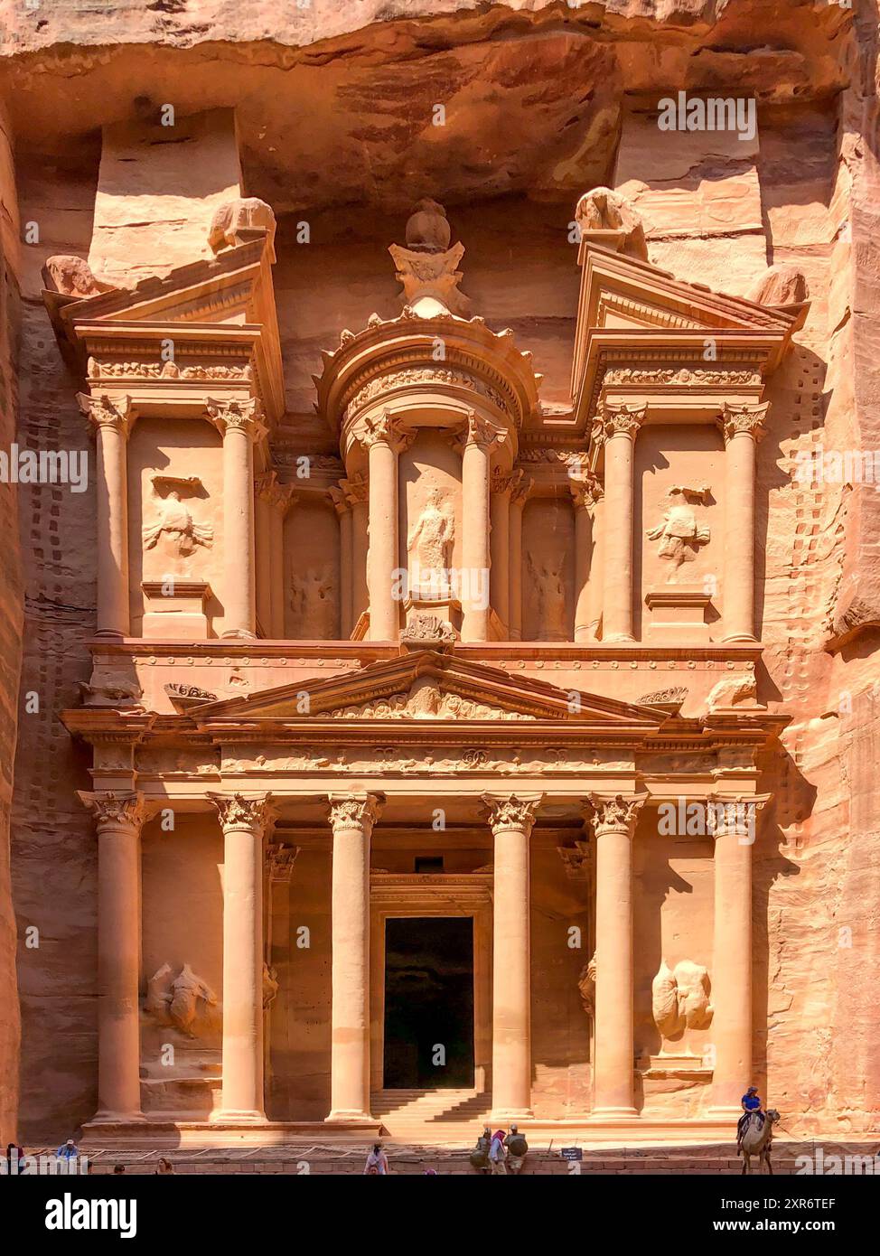 Fassade des Haupttempels in der Stadt Petra in Jordanien Stockfoto