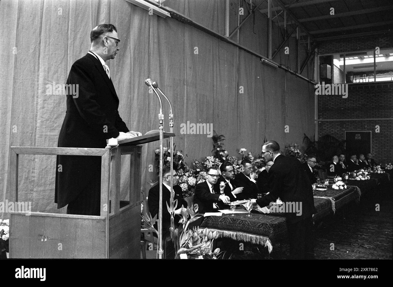 Citosa neue Firma Waddinxveen, Eröffnung, Eröffnung, Inbetriebnahme, 28-03-1961, Whizgle Dutch News: historische Bilder für die Zukunft. Erkunden Sie die Vergangenheit der Niederlande mit modernen Perspektiven durch Bilder von niederländischen Agenturen. Verbinden der Ereignisse von gestern mit den Erkenntnissen von morgen. Begeben Sie sich auf eine zeitlose Reise mit Geschichten, die unsere Zukunft prägen. Stockfoto