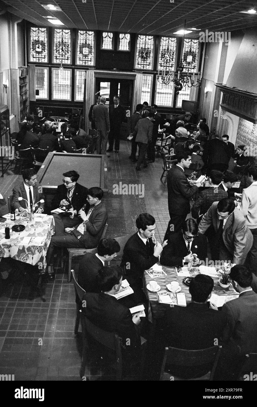 Home for Soldiers, Haarlem, Jansweg 34, Niederlande, Whizgle Dutch News: Historische Bilder für die Zukunft. Erkunden Sie die Vergangenheit der Niederlande mit modernen Perspektiven durch Bilder von niederländischen Agenturen. Verbinden der Ereignisse von gestern mit den Erkenntnissen von morgen. Begeben Sie sich auf eine zeitlose Reise mit Geschichten, die unsere Zukunft prägen. Stockfoto