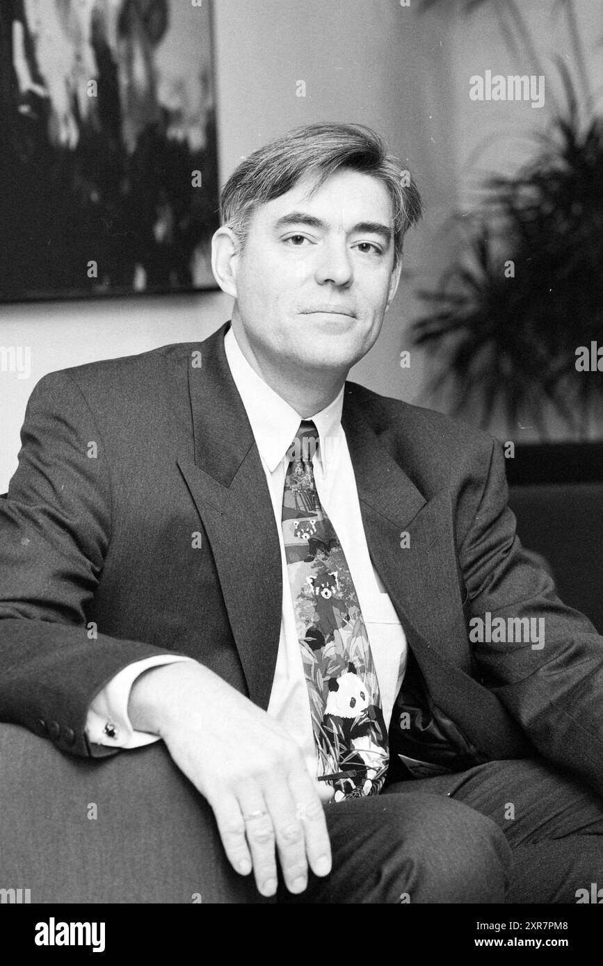 Management + Organisation, 12.05.1993, Whizgle Dutch News: Historical Images Tailored for the Future. Erkunden Sie die Vergangenheit der Niederlande mit modernen Perspektiven durch Bilder von niederländischen Agenturen. Verbinden der Ereignisse von gestern mit den Erkenntnissen von morgen. Begeben Sie sich auf eine zeitlose Reise mit Geschichten, die unsere Zukunft prägen. Stockfoto