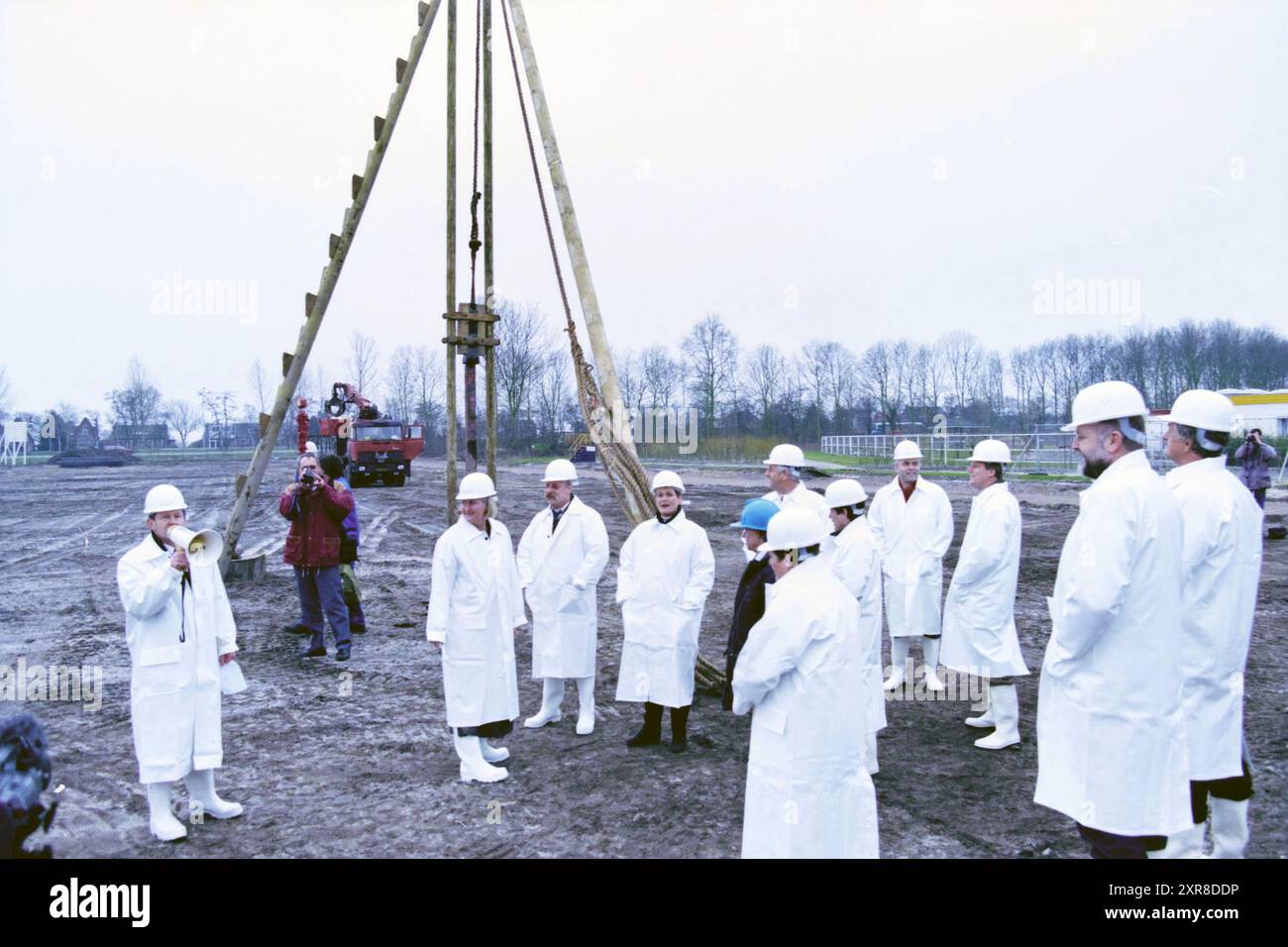 1. Beitrag Paswerk at Cruquiushoeve, 22.-01-1998, Whizgle Dutch News: Historische Bilder zugeschnitten auf die Zukunft. Erkunden Sie die Vergangenheit der Niederlande mit modernen Perspektiven durch Bilder von niederländischen Agenturen. Verbinden der Ereignisse von gestern mit den Erkenntnissen von morgen. Begeben Sie sich auf eine zeitlose Reise mit Geschichten, die unsere Zukunft prägen. Stockfoto