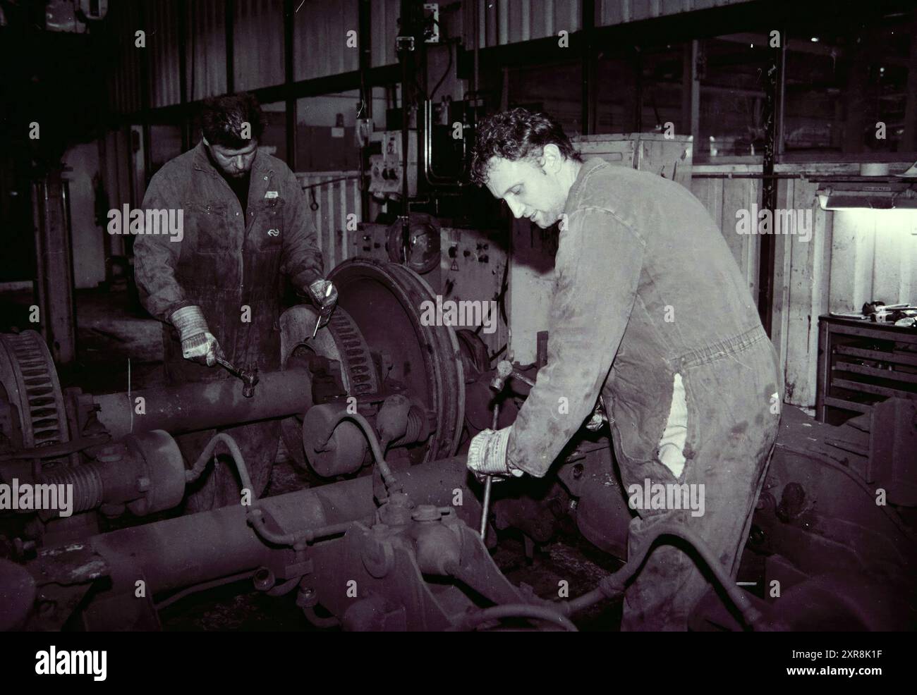 NS-Workshop verschiedene Abteilungen, 18-03-1999, Whizgle Dutch News: Historische Bilder zugeschnitten auf die Zukunft. Erkunden Sie die Vergangenheit der Niederlande mit modernen Perspektiven durch Bilder von niederländischen Agenturen. Verbinden der Ereignisse von gestern mit den Erkenntnissen von morgen. Begeben Sie sich auf eine zeitlose Reise mit Geschichten, die unsere Zukunft prägen. Stockfoto