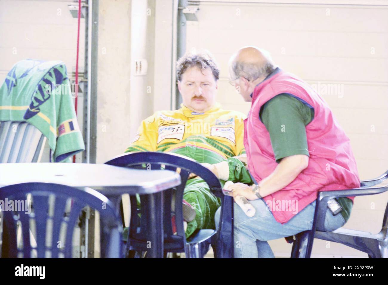 Henk Tappel, Fahrer, 21-08-1998, Whizgle Dutch News: Historical Images Tailored for the Future. Erkunden Sie die Vergangenheit der Niederlande mit modernen Perspektiven durch Bilder von niederländischen Agenturen. Verbinden der Ereignisse von gestern mit den Erkenntnissen von morgen. Begeben Sie sich auf eine zeitlose Reise mit Geschichten, die unsere Zukunft prägen. Stockfoto