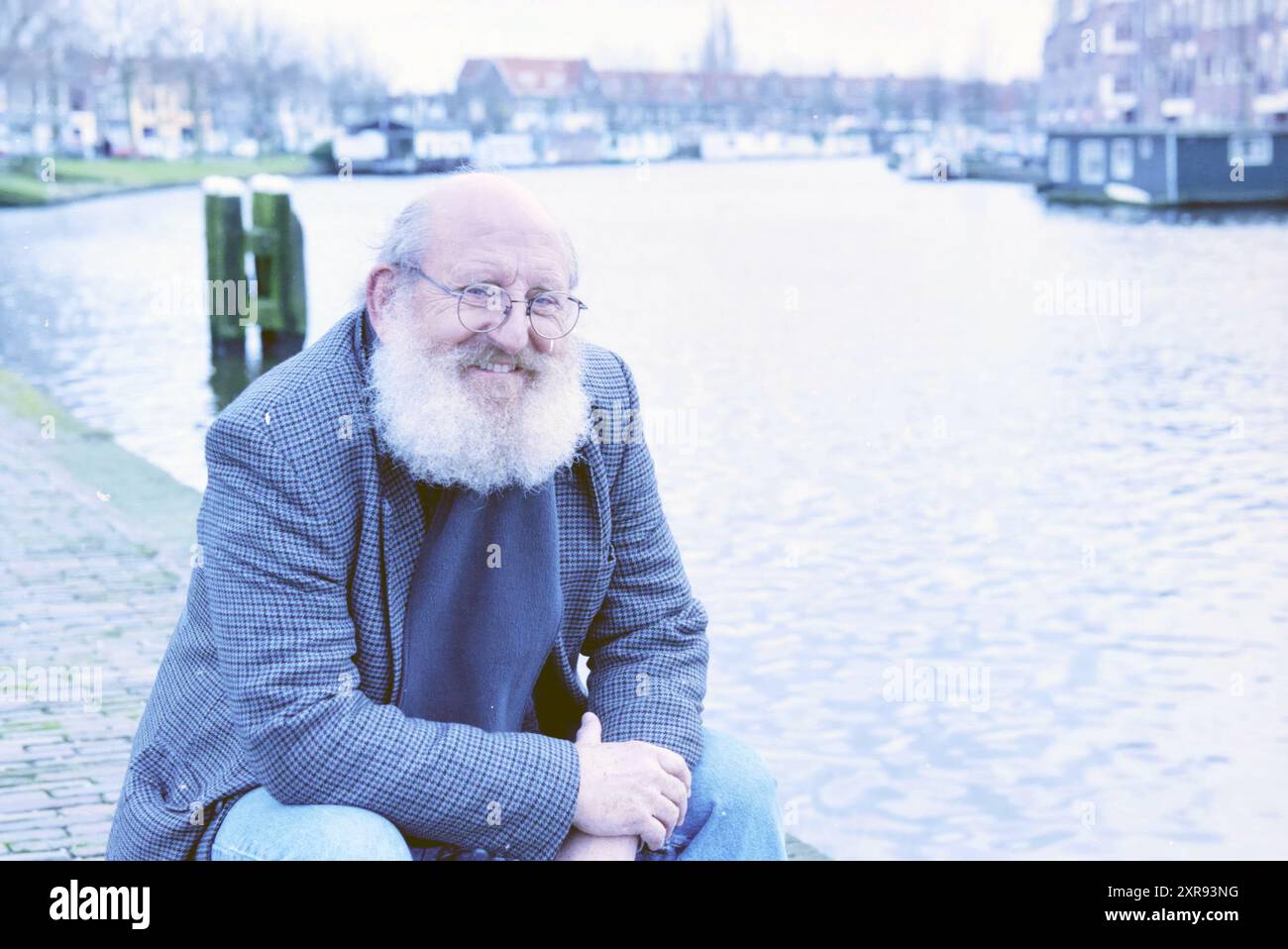 Filmemacher Karl Streuli, Haarlem, Gaarken, 12-01-1999, Whizgle Dutch News: Historical Images Tailored for the Future. Erkunden Sie die Vergangenheit der Niederlande mit modernen Perspektiven durch Bilder von niederländischen Agenturen. Verbinden der Ereignisse von gestern mit den Erkenntnissen von morgen. Begeben Sie sich auf eine zeitlose Reise mit Geschichten, die unsere Zukunft prägen. Stockfoto