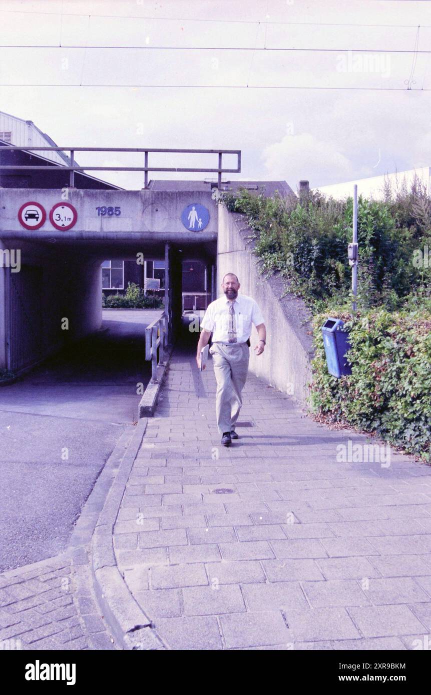 NedTrain Project Team, 08.06.2000, Whizgle Dutch News: Historische Bilder für die Zukunft. Erkunden Sie die Vergangenheit der Niederlande mit modernen Perspektiven durch Bilder von niederländischen Agenturen. Verbinden der Ereignisse von gestern mit den Erkenntnissen von morgen. Begeben Sie sich auf eine zeitlose Reise mit Geschichten, die unsere Zukunft prägen. Stockfoto