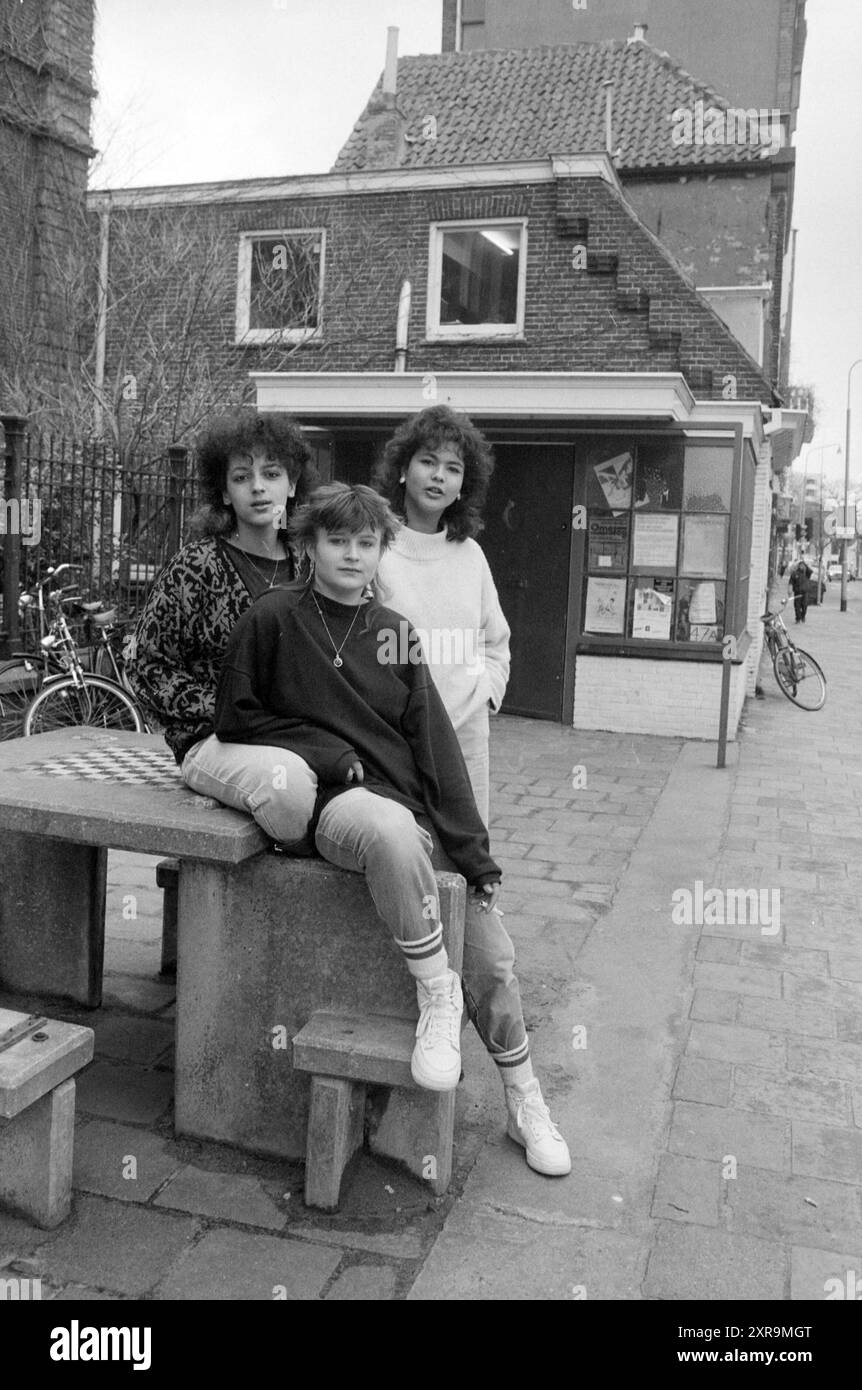 Runaways Relay, Jugend, 16. April 1986, Whizgle Dutch News: Historical Images Tailored for the Future. Erkunden Sie die Vergangenheit der Niederlande mit modernen Perspektiven durch Bilder von niederländischen Agenturen. Verbinden der Ereignisse von gestern mit den Erkenntnissen von morgen. Begeben Sie sich auf eine zeitlose Reise mit Geschichten, die unsere Zukunft prägen. Stockfoto