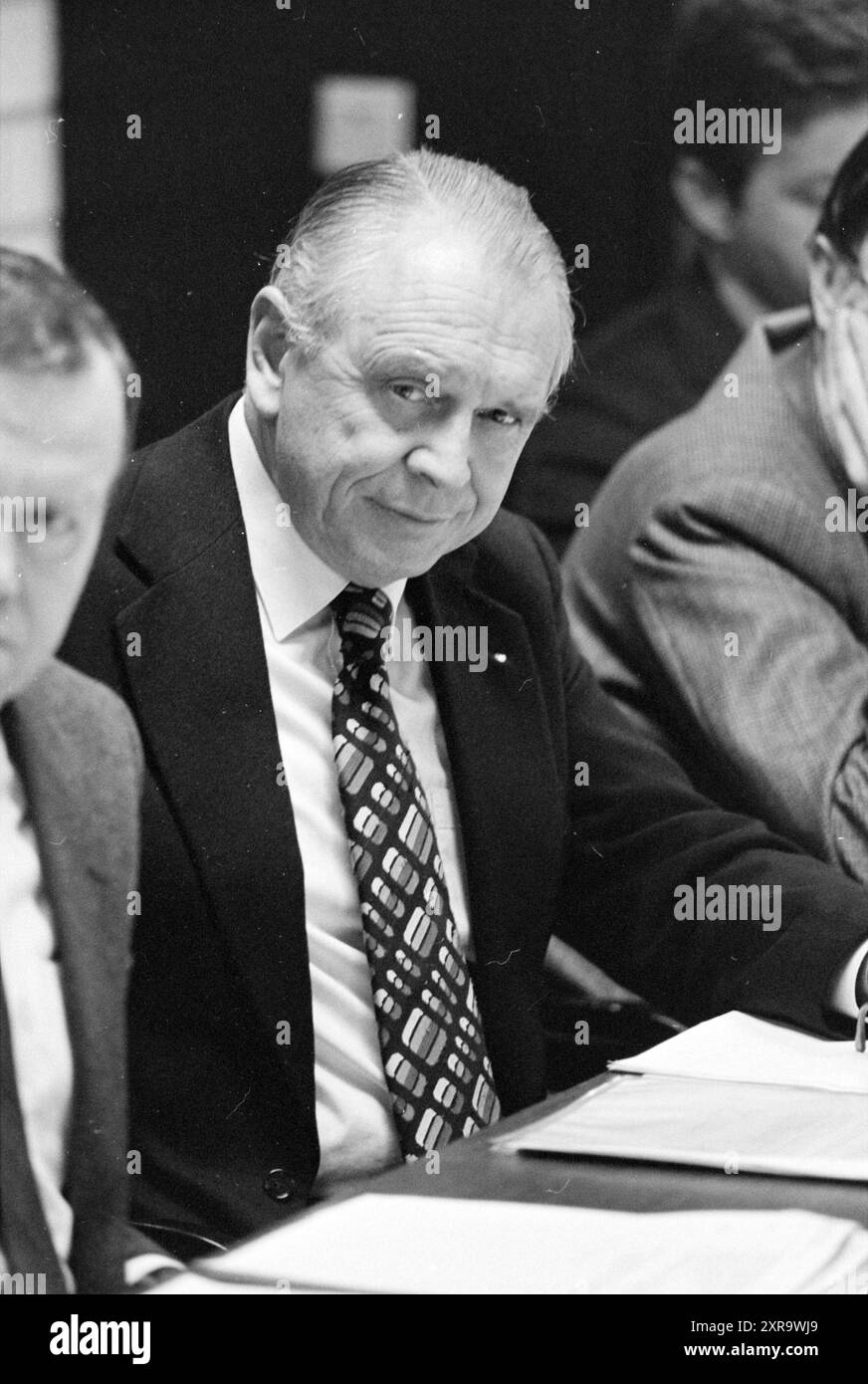 C.O.R. Meeting VNU, Hoog Brabant, Utrecht, VNU Association of Dutch Publishers, Utrecht, 27-11-1981, Whizgle Dutch News: Historical Images Tailored for the Future. Erkunden Sie die Vergangenheit der Niederlande mit modernen Perspektiven durch Bilder von niederländischen Agenturen. Verbinden der Ereignisse von gestern mit den Erkenntnissen von morgen. Begeben Sie sich auf eine zeitlose Reise mit Geschichten, die unsere Zukunft prägen. Stockfoto