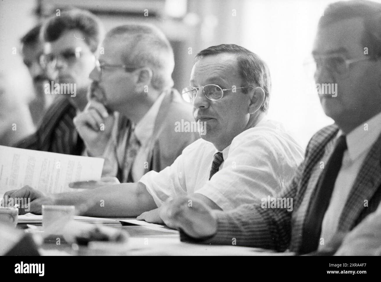 C.O.R. FNV Meeting, 00-00-1990, Whizgle Dutch News: Historical Images Tailored for the Future. Erkunden Sie die Vergangenheit der Niederlande mit modernen Perspektiven durch Bilder von niederländischen Agenturen. Verbinden der Ereignisse von gestern mit den Erkenntnissen von morgen. Begeben Sie sich auf eine zeitlose Reise mit Geschichten, die unsere Zukunft prägen. Stockfoto