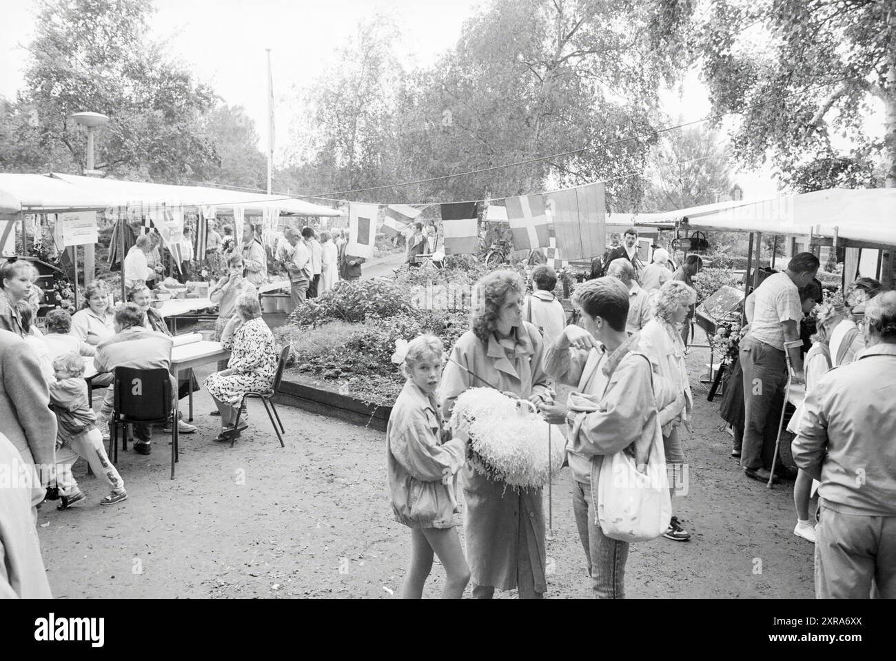 Tag der Schrecke ZWN, Schrecke, 12-08-1987, Whizgle Dutch News: Historische Bilder zugeschnitten auf die Zukunft. Erkunden Sie die Vergangenheit der Niederlande mit modernen Perspektiven durch Bilder von niederländischen Agenturen. Verbinden der Ereignisse von gestern mit den Erkenntnissen von morgen. Begeben Sie sich auf eine zeitlose Reise mit Geschichten, die unsere Zukunft prägen. Stockfoto