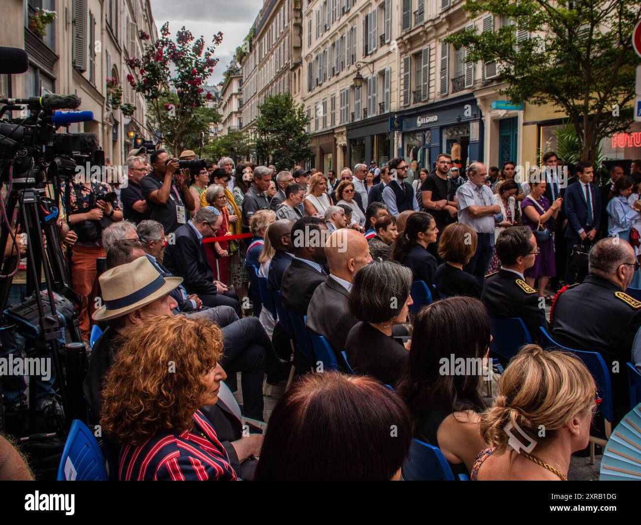 FRANKREICH-PARIS-POLITIK-TERRORISMUS-JÜDISCH-US-Zeremonie zum Gedenken an den Anschlag vom 9. August 1982 auf die Rue des Rosiers im Herzen des jüdischen Viertels von Paris, bei dem 6 Menschen getötet und 22 verletzt wurden. In Paris, 9. August 2024. PARIS ILE-DE-FRANCE FRANKREICH URHEBERRECHT: XANDREAXSAVORANIXNERIX FRANCE-PARIS-POLITICS-TERRORISM-ASAVORANINERI-19 Stockfoto