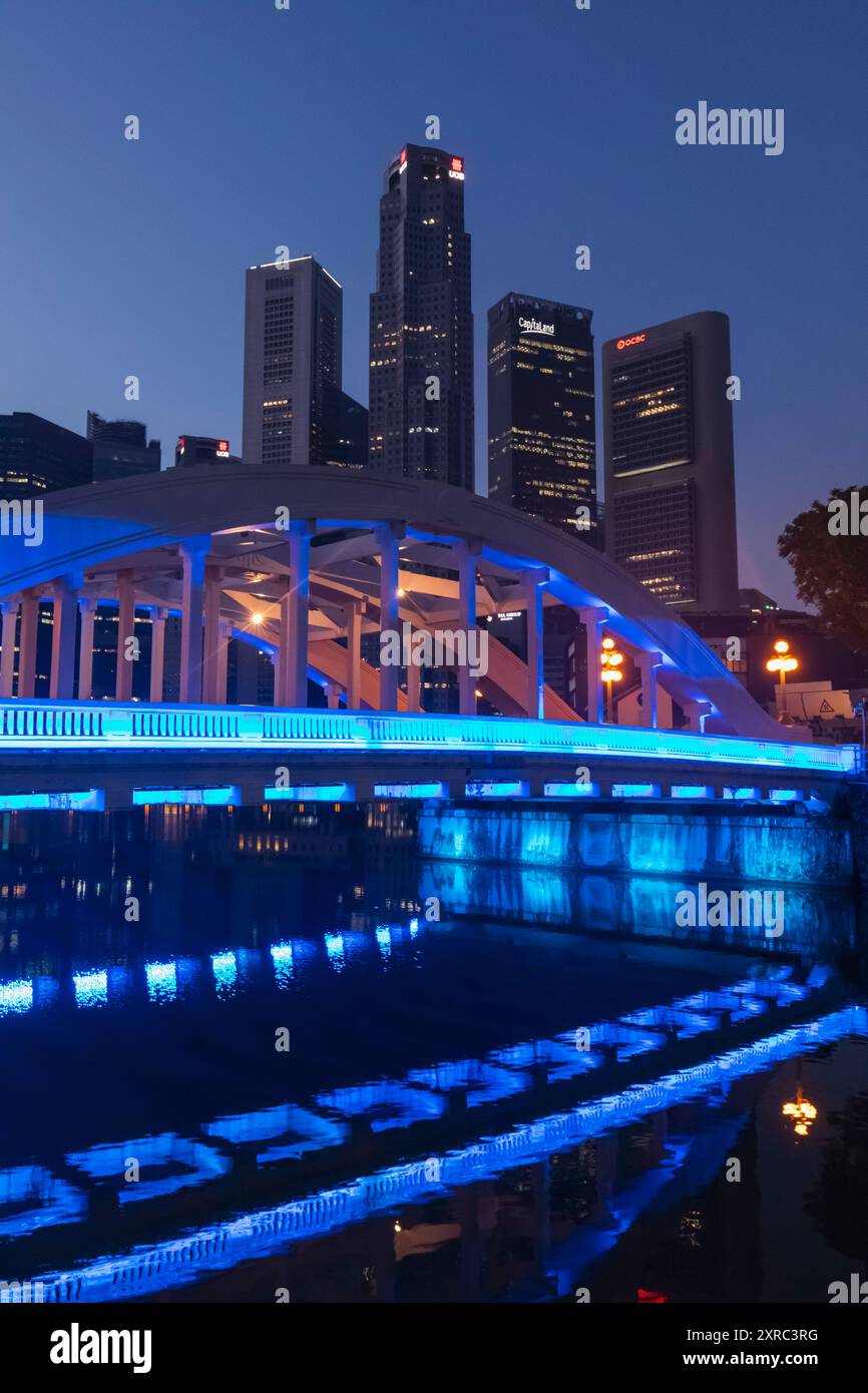 Gebäude in Asien, Singapur, Elgin Bridge und Singapur River und City Business Area Stockfoto