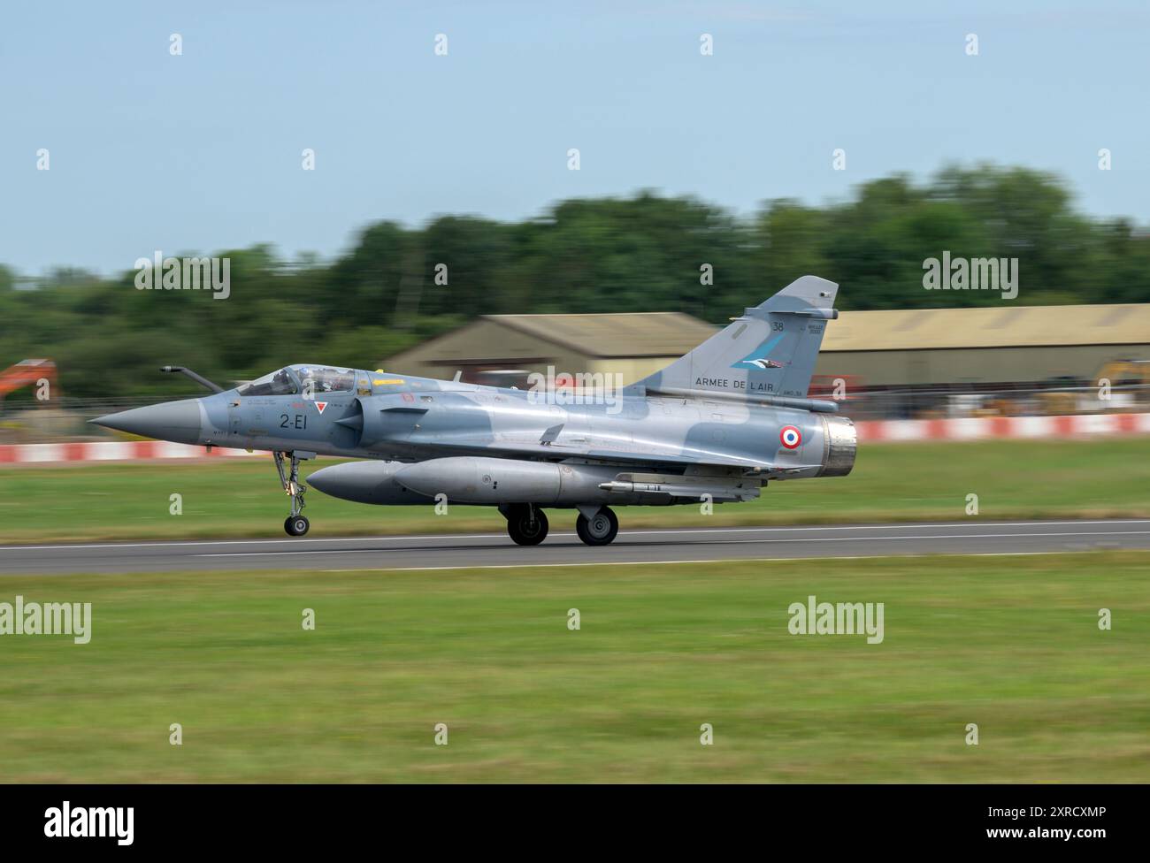 Französisch, Armee de L'Air, Mirage 2000-5, Ankunft beim Royal International Air Tattoo 2024 Stockfoto