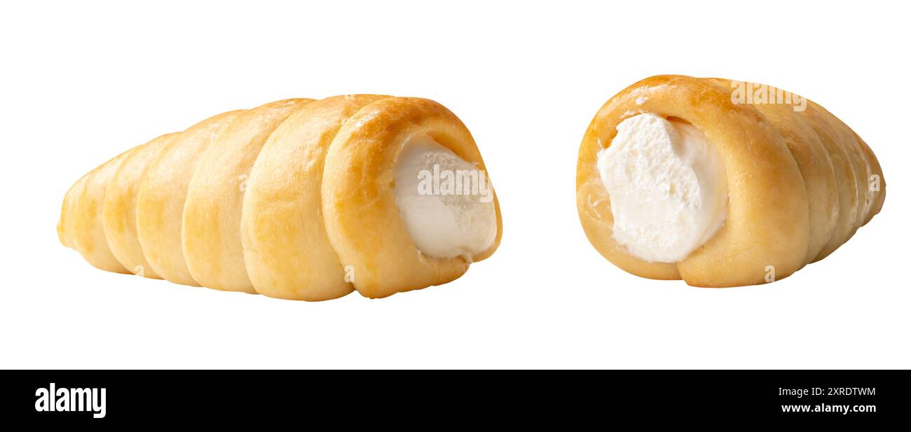Vorderansicht der Blätterteigcreme-Hörner ist auf weißem Hintergrund isoliert. Stockfoto
