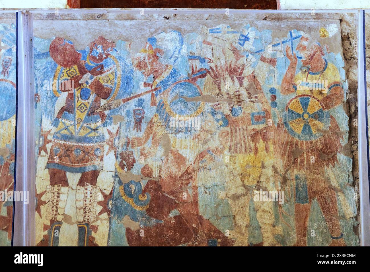 Maya-Wandbilder, Cacaxtla, Mexiko. Buntes mesoamerikanisches Schlachtgemälde aus 650-900n. Chr., präkolumbisches Mexiko, wahrscheinlich maya-Herkunft, maya-Kunst. Stockfoto