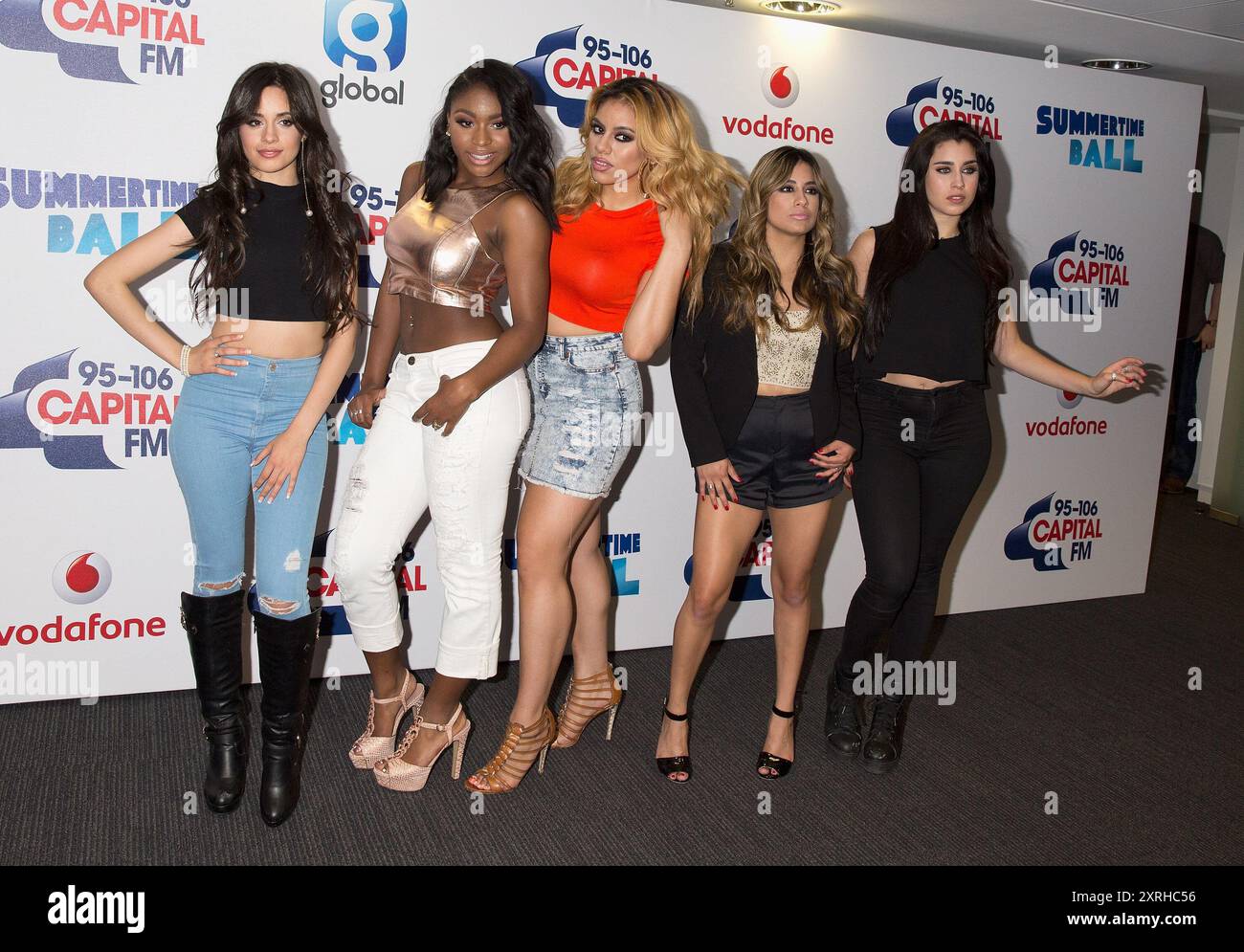 London, Großbritannien, 06. Juni 2015. (L-R) Camila Cabello, Normani Kordei, Dinah Hale Hansen, Ally Brooke Hernandez und Lauren Jauregui von Fifth Harmony nehmen am 6. Juni 2015 am Capital Summer Ball mit Vodaphone Arrivals im Wembley Stadium in London, England, Vereinigtes Königreich Teil. Quelle: S.A.M./Alamy Live News Stockfoto