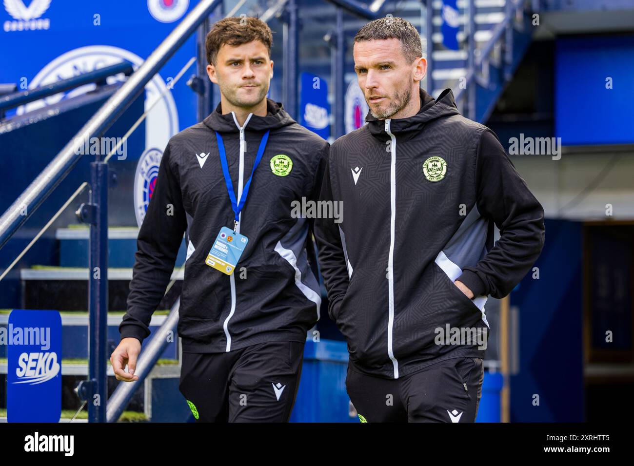 Glasgow, Schottland. August 2024. Paul McGinn (16 – Motherwell) kommt bei Hampden Rangers vs Motherwell an – William Hill SPFL Credit: Raymond Davies / Alamy Live News Stockfoto
