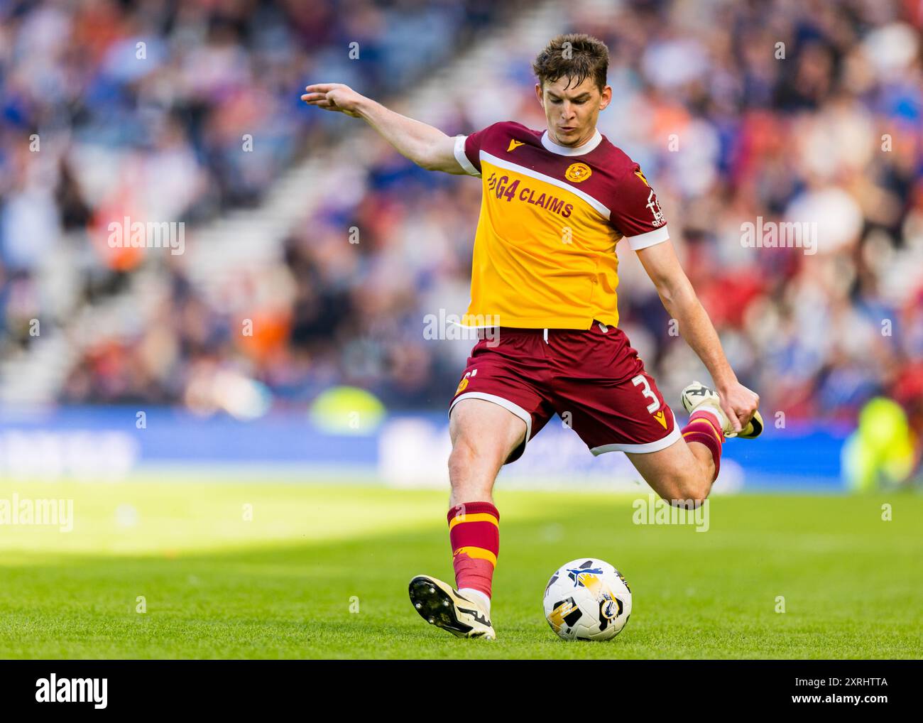 Glasgow, Schottland. August 2024. Lennon Miller (38 - Motherwell) Rangers vs Motherwell - William Hill SPFL Credit: Raymond Davies / Alamy Live News Stockfoto