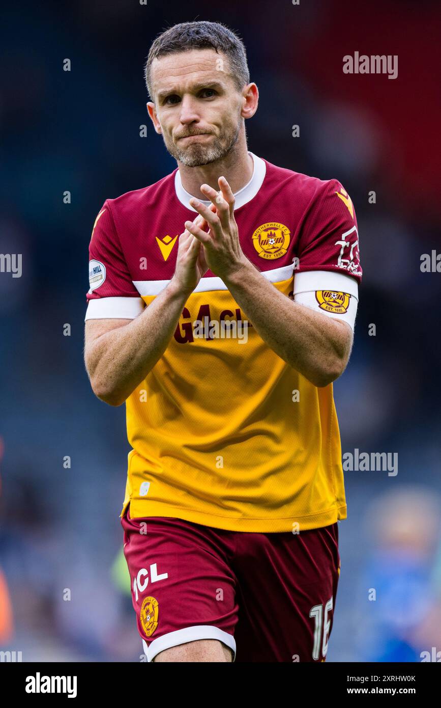 Glasgow, Schottland. August 2024. Paul McGinn (16 - Motherwell) bei Full Time Rangers vs Motherwell - William Hill SPFL Credit: Raymond Davies / Alamy Live News Stockfoto