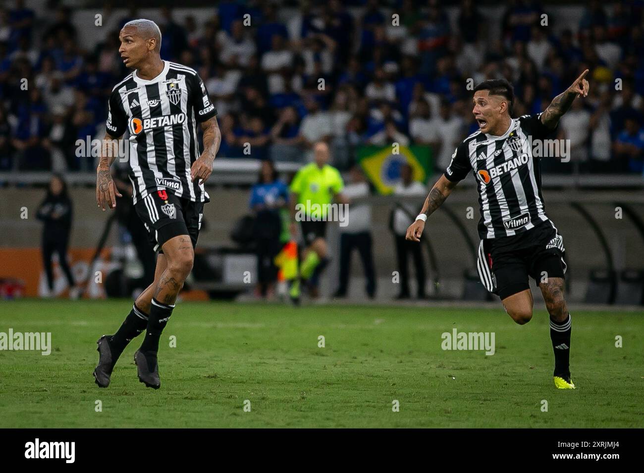 Belo Horizonte, Brasilien. August 2024. MG - BELO HORIZONTE - 08/10/2024 - BRASILIANER A 2024, CRUZEIRO x ATLETICO-MG - Deyverson Spieler von Atletico-MG während des Spiels gegen Cruzeiro im Mineirao Stadion für die brasilianische A 2024 Meisterschaft. Foto: Fernando Moreno/AGIF Credit: AGIF/Alamy Live News Stockfoto