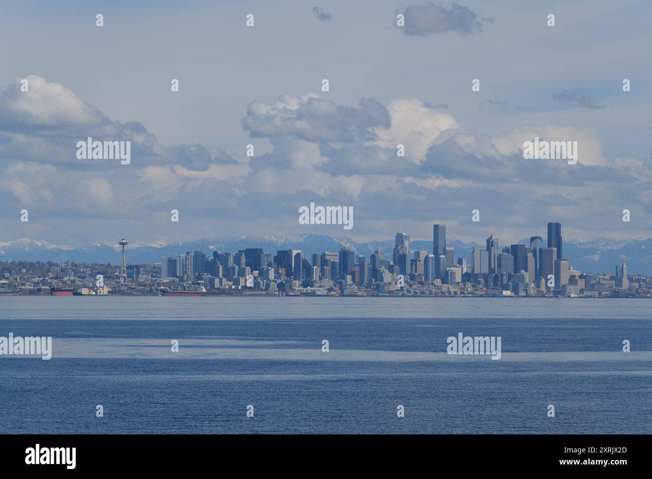 Rund um Seattle, Washington im PNW (Heimat der Space Needle, Amazon, Boeing, Microsoft und Mt. Rainier Views) Stockfoto