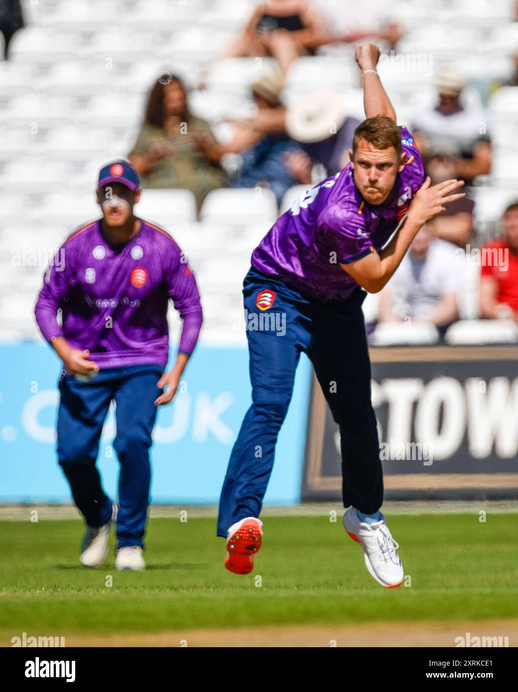 Jamie PORTER von Essex CCC Bowling während des Royal London One-Day Cup Matches Nottinghamshire vs Essex in Trent Bridge, Nottingham, Vereinigtes Königreich, 11. August 2024 (Foto: Mark Dunn/News Images) Stockfoto