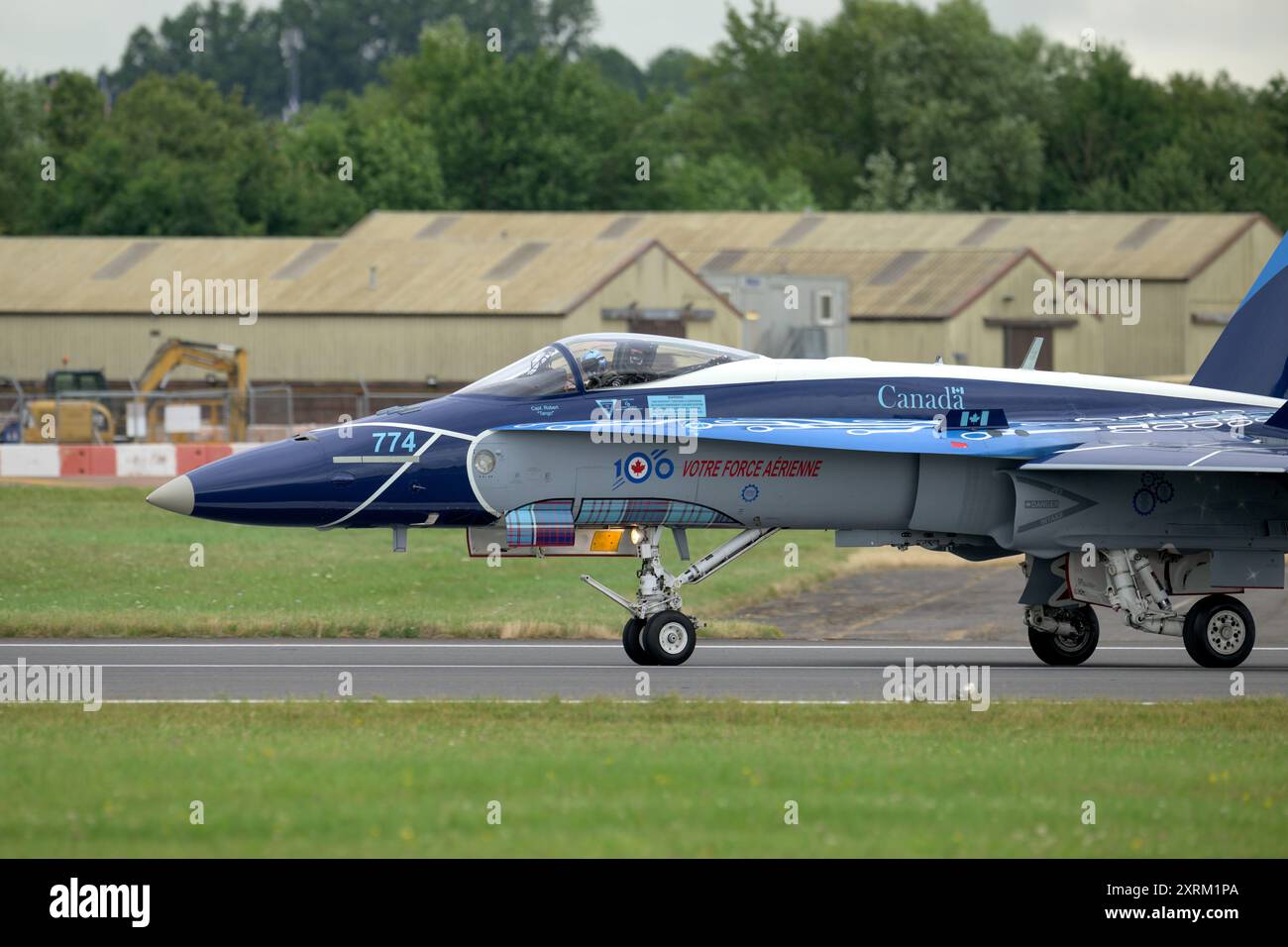 RCAF CF-18 Demonstrationsteam zeigt sich auf dem Royal International Air Tattoo Stockfoto