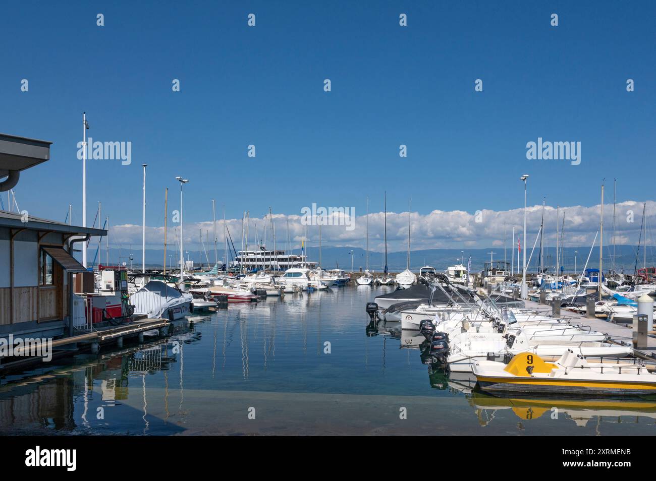 Der Sportboothafen von Thonon-les-Bains am Ufer des Lac Léman, des Genfer Sees Stockfoto