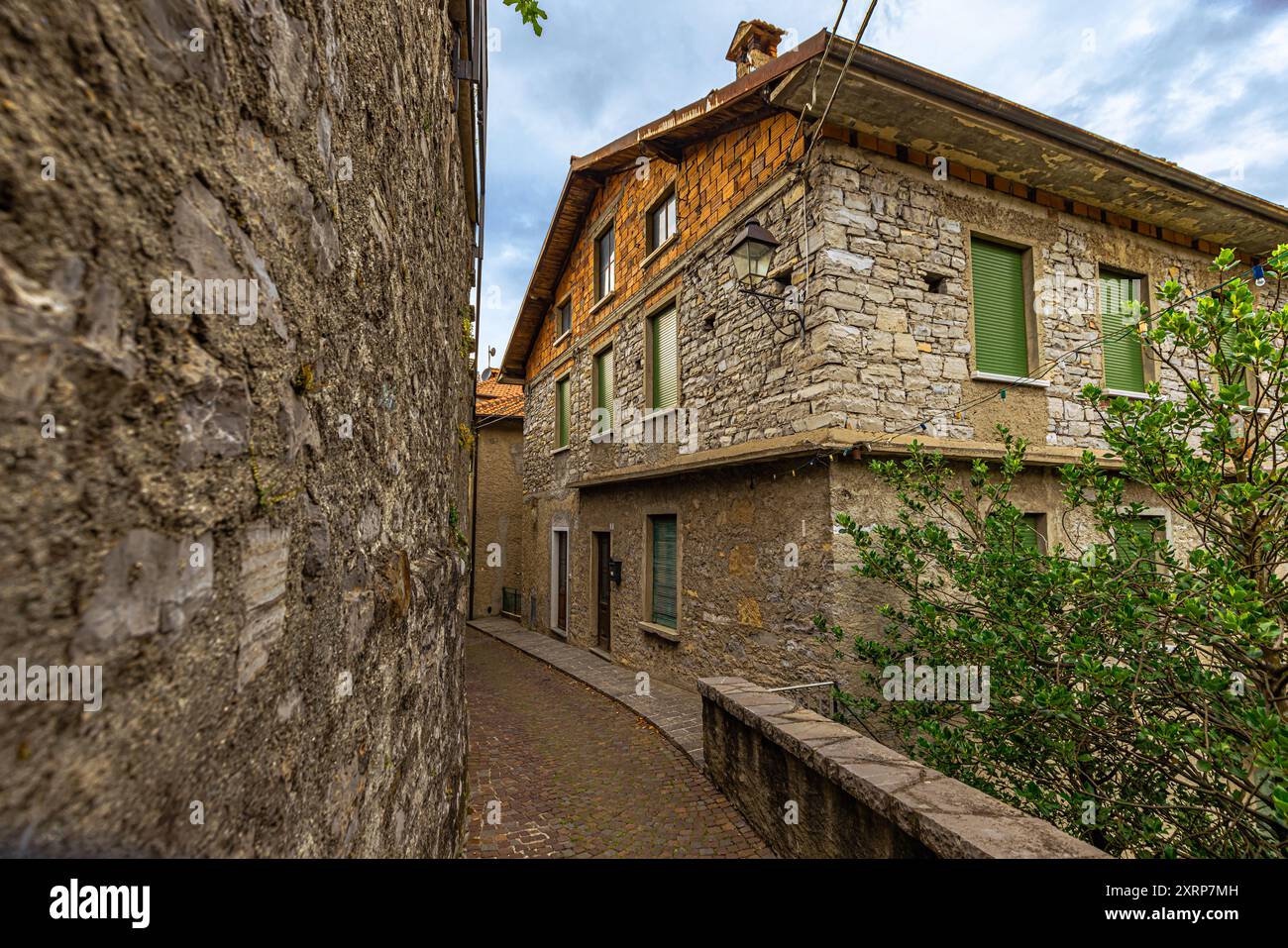 Die schöne Küstenstadt Varenna am Comer See, Italien. Stockfoto