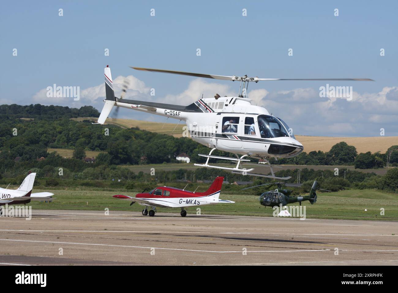Ein Bell 206 Jetranger Hubschrauber am Flughafen Brighton City Stockfoto