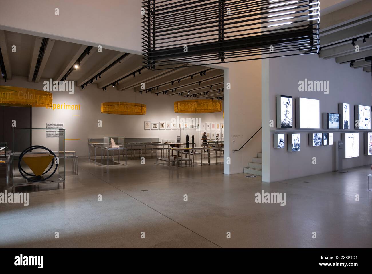 Das Bauhaus-Innenmuseum ist der deutschen Kunstakademie mit Schätzen aus der ältesten Bauhaus-Sammlung der Welt gewidmet Stockfoto