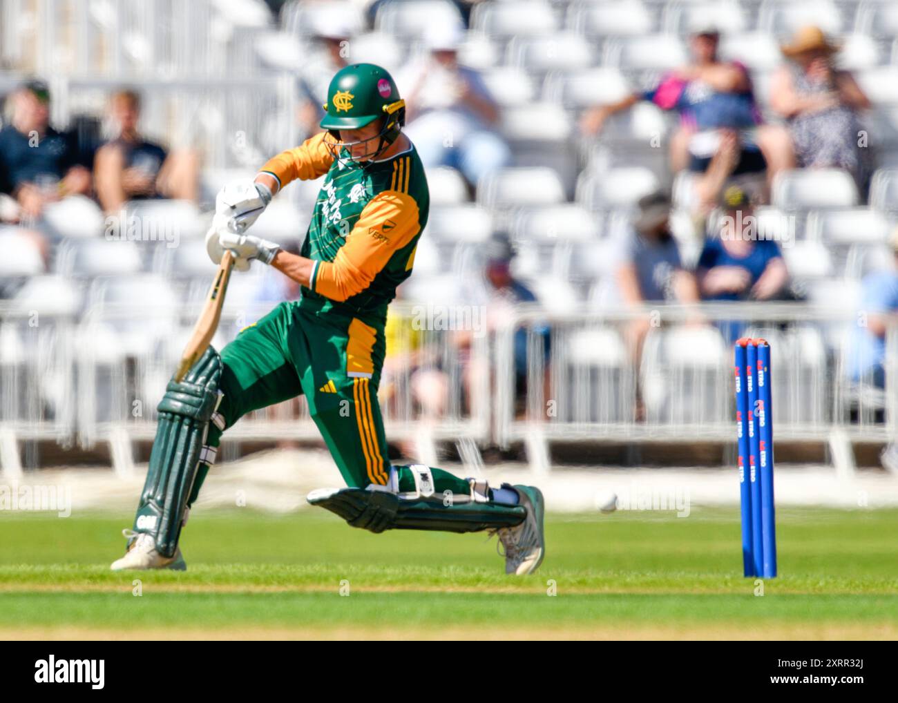 Nottingham, Vereinigtes Königreich 11. August 2024. Nottingham Outlaws gegen Essex CCC. Im Bild: Freddie MCCANN von Nottingham Outlaws, der beim One-Day Cup-Match Nottinghamshire gegen Essex in Trent Bridge, Nottingham, Großbritannien, 11. August 2024 spielte. Quelle: Mark Dunn/Alamy Live News. Stockfoto