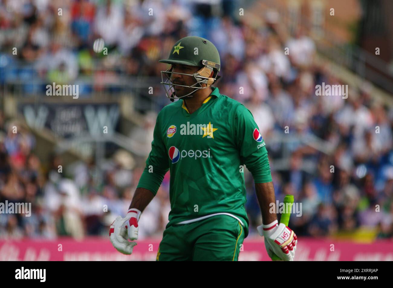 Leeds, Großbritannien, 1. September 2016. Sarfraz Ahmed verließ das Feld, nachdem er von England im 4. Royal London One Day International in Headingley entlassen wurde. Quelle: Colin Edwards Stockfoto