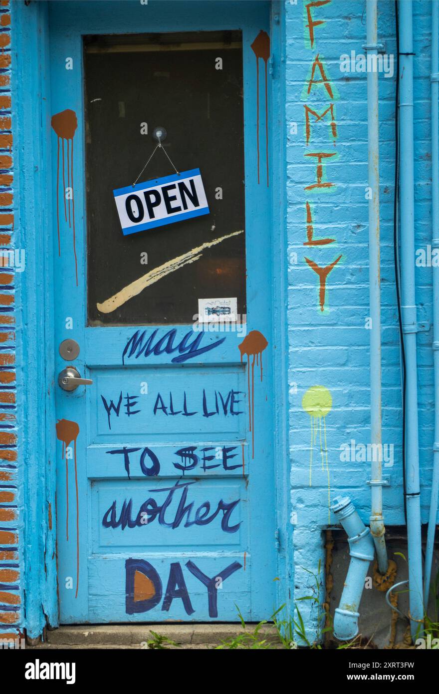 Familie, die wir alle leben, um eine weitere Tagestür in Augusta Maine zu sehen Stockfoto