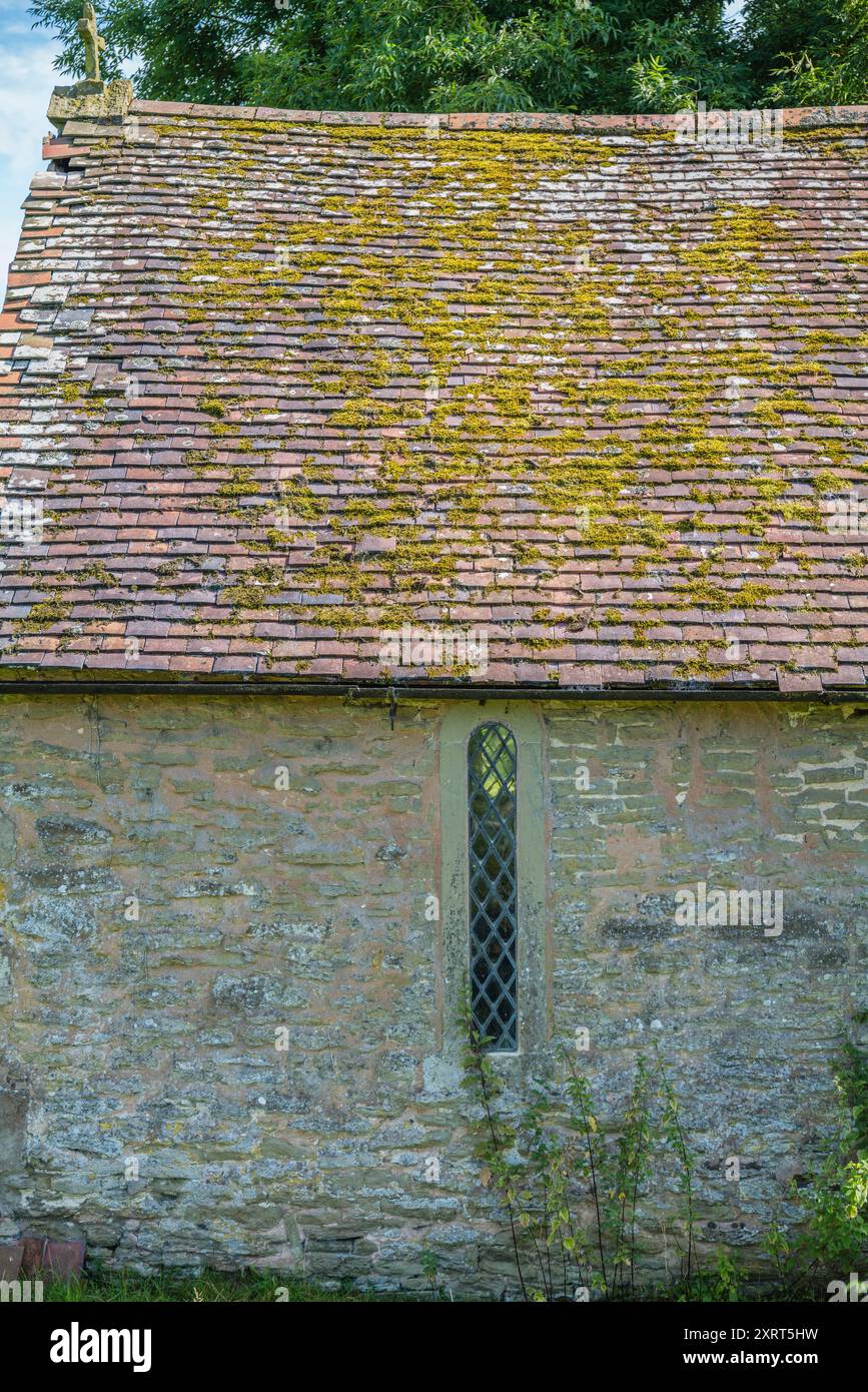 Die Broadstone Chapel, Parish of Munslow, Diözese of Hereford, ist eine kleine mittelalterliche Kirche, die aus einem versunkenen Dorf in Shropshire, Großbritannien, überlebt wurde. Stockfoto