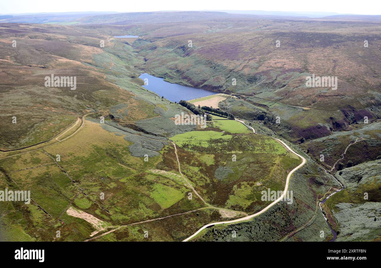 Aus der Vogelperspektive des Wessenden Reservoir bei Huddersfield, einem beliebten Wandergebiet am Pennine Way in Yorkshire Stockfoto