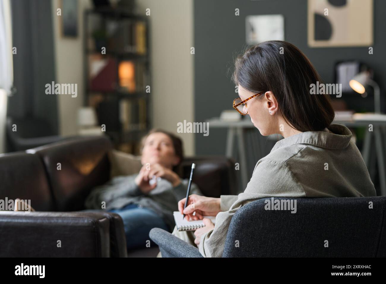 Beratungssitzung zwischen Therapeut und Patient Stockfoto