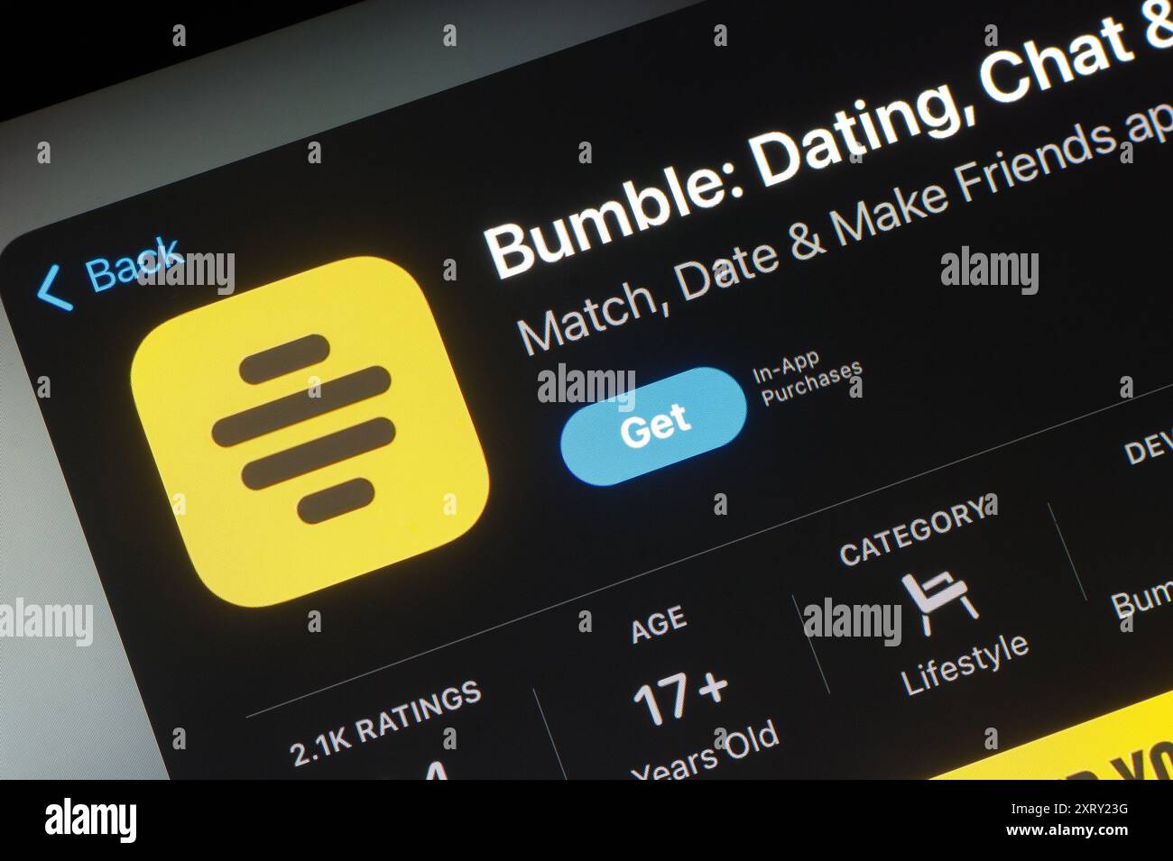 OSTRAVA, TSCHECHIEN - 27. JULI 2024: App Store mit Bumble-Dating-App wird installiert Stockfoto