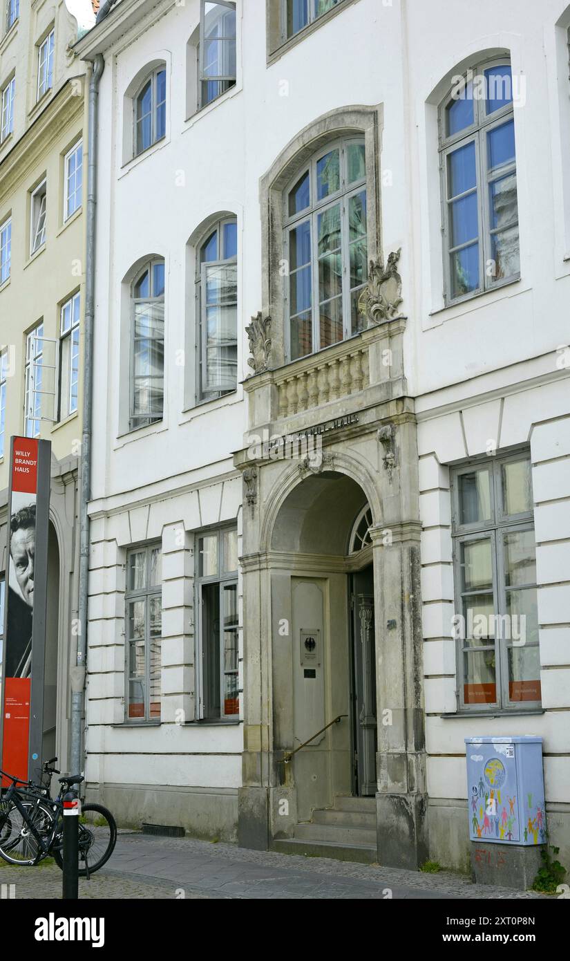 Das Willy-Brandt-Haus-Museum ist dem Bundeskanzler und Friedensnobelpreisträger in Lübeck gewidmet Stockfoto