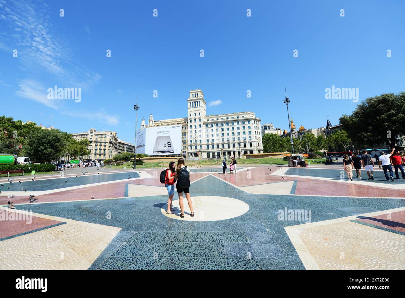 Die Plaza de Catalunya ist der Hauptplatz der Stadt Barcelona. Stockfoto