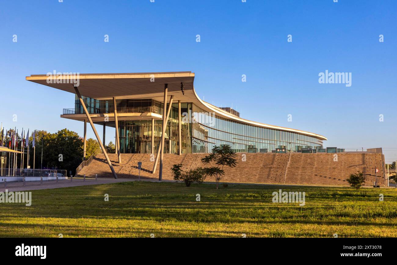 REKORDDATUM NICHT ANGEGEBEN 12.08.2024, Deutschland, Sachsen, Dresden, auf dem Foto das Internationale Kongresszentrum Dresden *** 12 08 2024, Deutschland, Sachsen, Dresden, auf dem Foto das Internationale Kongresszentrum Dresden Stockfoto