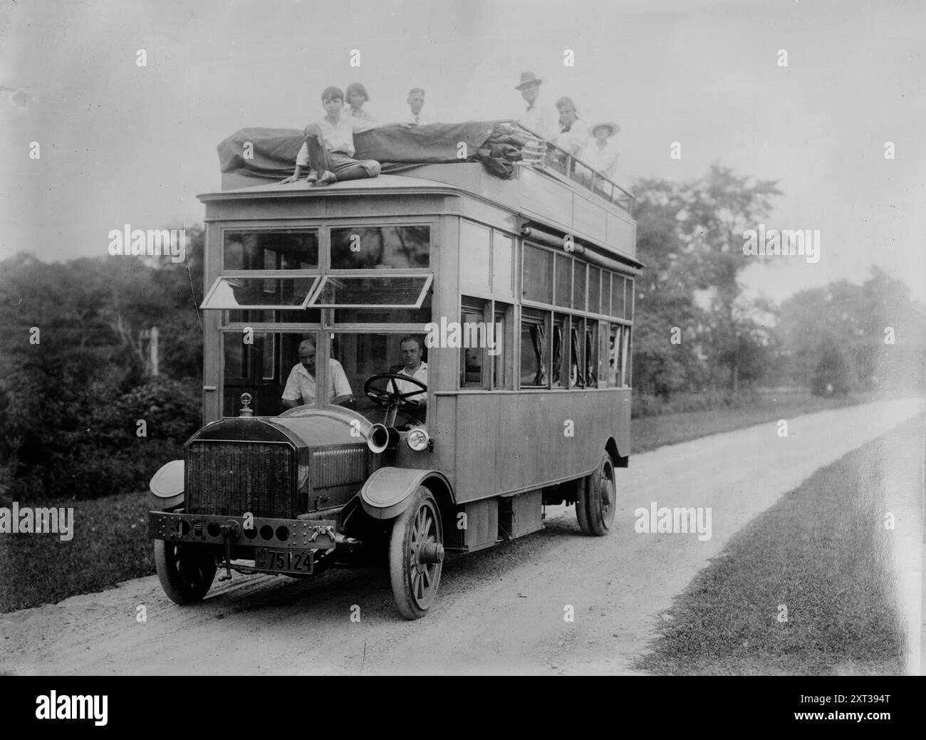 R.R. Conklin's Auto Bus, zwischen 1910 und 1915. Zeigt einen Doppeldeckerbus. Stockfoto