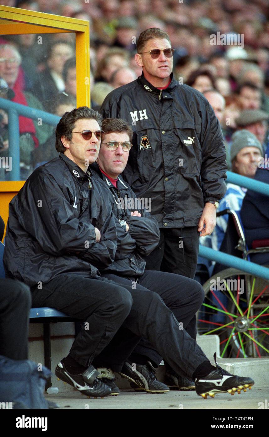 Huddersfield Town / Wolverhampton Wanderers 8/2/97 0-2 Coaching Staff Colin Lee, Mark McGhee und Mick Hickman Stockfoto