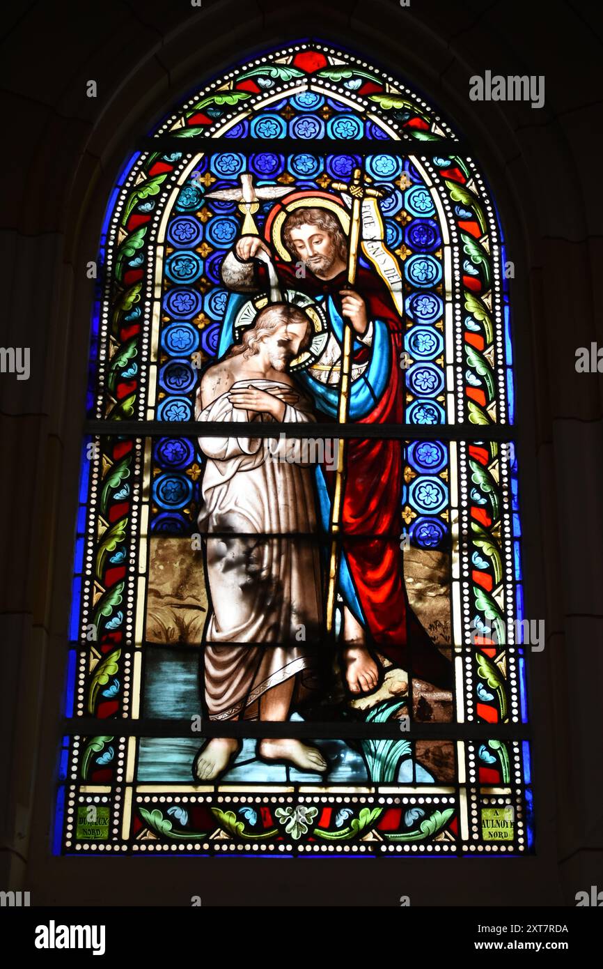 L'église catholique Saint-Germain EST une église située dans la commune de Carnières, dans le Département du Nord, en France. Elle EST dédiée à saint Stockfoto